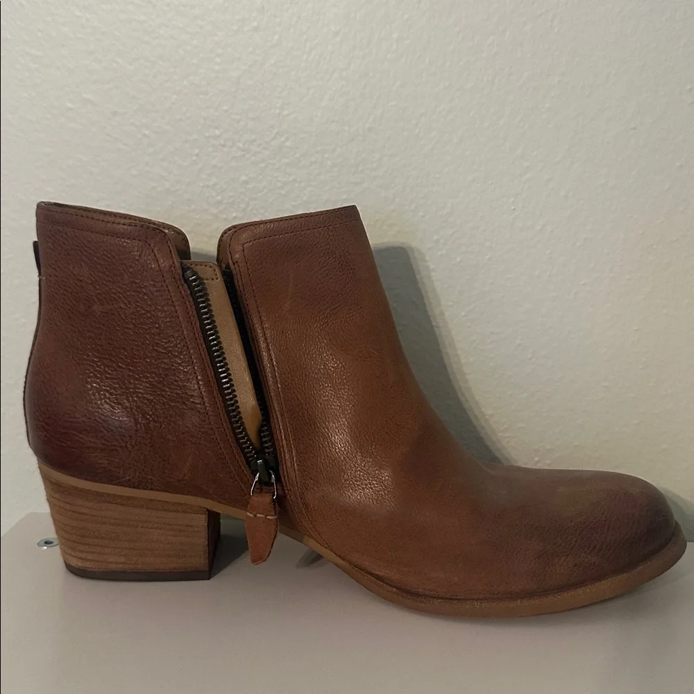 Clark’s Artisan Collection Cognac Tan Brown Leather Booties Size 11 - Picture 7 of 11